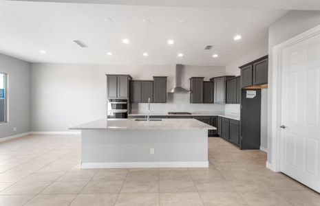 New construction Single-Family house 24691 N 169 Ave, Surprise, AZ 85387 Catalina- photo 4 4