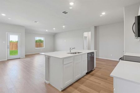 New construction Single-Family house 330 Bond St, Greenville, TX 75402 plan Harrison - Trophy Series | Lot 60' - image 9