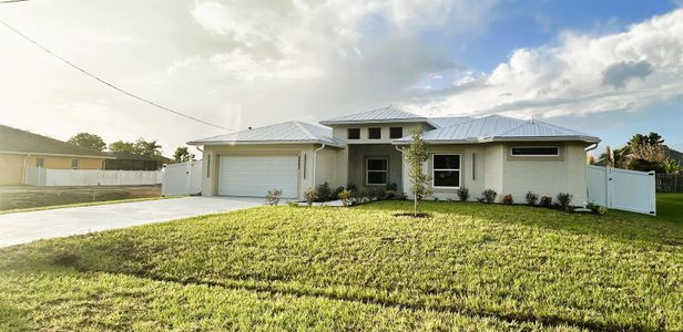 New construction Single-Family house 2233 Sw Elmwood Ave, Port St. Lucie, FL 34953 - image