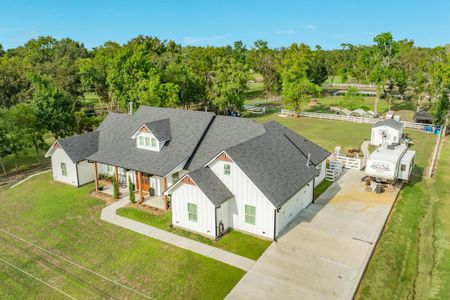 New construction Single-Family house 206 Black Oak Dr, Angleton, TX 77515 - image