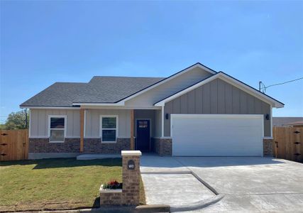 New construction Single-Family house 754 W Columbus St, Giddings, TX 78942 - image