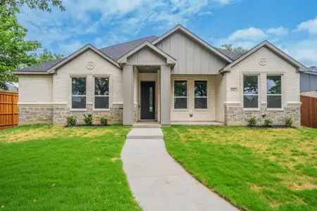 New construction Single-Family house 2021 Ash Hill Rd, Carrollton, TX 75007 null- photo 0