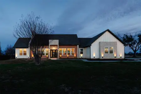 New construction Single-Family house 7404 N Sundance Dr, Joshua, TX 76058 - image