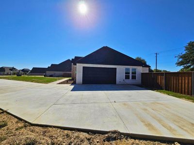 New construction Single-Family house 105 Oxford Ct, Weatherford, TX 76088 - image