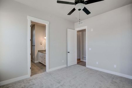 New construction Townhouse house 255 High Point Dr, Unit G104, Longmont, CO 80504 null- photo 62 62