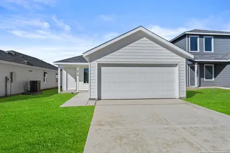New construction Single-Family house 3816 Swift Fox Rd, New Braunfels, TX 78130 - image
