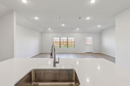 New construction Single-Family house 544 Stone Hollow Dr, Van Alstyne, TX 75495 plan Knollwood - image 13