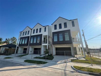 New construction Single-Family house 3806 Jefferson Street, Houston, TX 77003 - photo 0