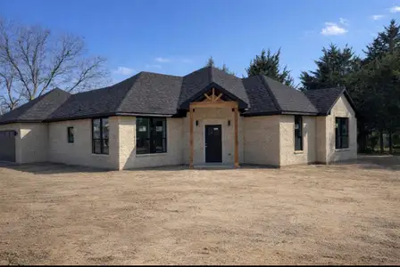 New construction Single-Family house 2212 Lakeshore Ln, Glenn Heights, TX 75154 - image