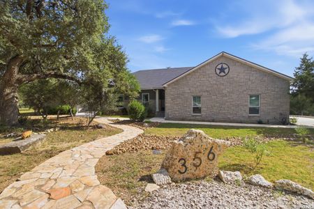 New construction Single-Family house 356 Creekwood Dr, Bandera, TX 78003 - image
