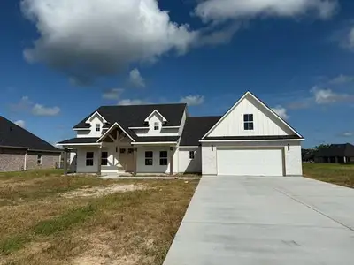 New construction Single-Family house 839 Oak Ridge Dr, Angleton, TX 77515 - image