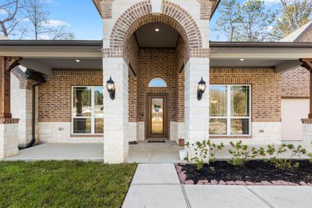 Extended front porch on both sides perfect for some rocking chairs or outdoor bench!