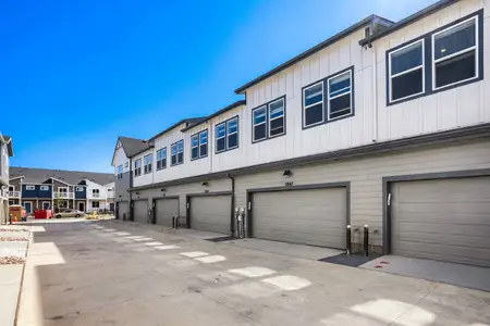 New construction Single-Family house 2851 Bear Springs Cir, Longmont, CO 80503 plan Terrain - image