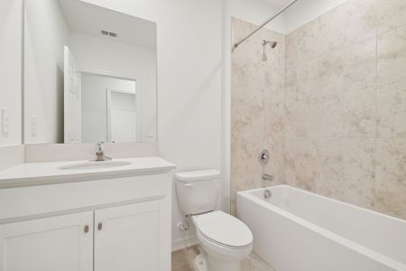 New construction Single-Family house 4964 Meadow Bay Ct, Wimauma, FL 33598 plan 4964 Meadow Bay Court - image 10