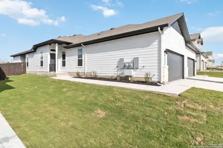 New construction Multi-Family house 455 Cross Barn Blvd, Buda, TX 78610 Duplex 1484- photo 0