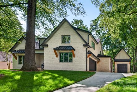 New construction Single-Family house 1600 E Barden Rd, Charlotte, NC 28226 - image