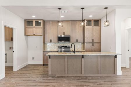 New construction Single-Family house 1012 Creswell Ln, Kerrville, TX 78028 - image 8