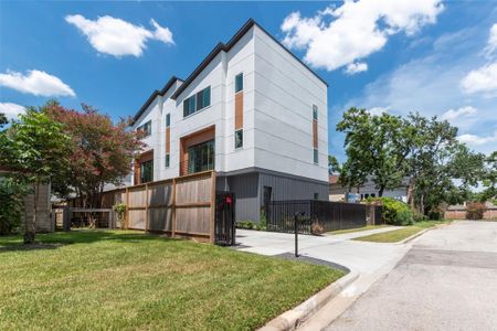 New construction Single-Family house 7120 Gary St, Unit A, Houston, TX 77055 - image