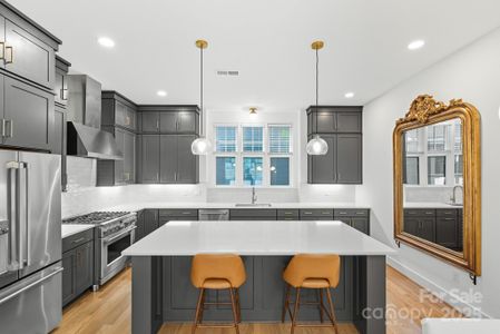 New construction Townhouse house 3026 Kalex Ct, Charlotte, NC 28204 - image 7