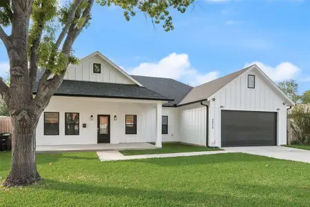 New construction Single-Family house 5928 Walraven Circle Ft, Fort Worth, TX 76133 - image