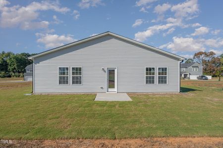 New construction Single-Family house 102 Johnson Ridge Way, Four Oaks, NC 27524 Brunswick Ranch- photo 16 16