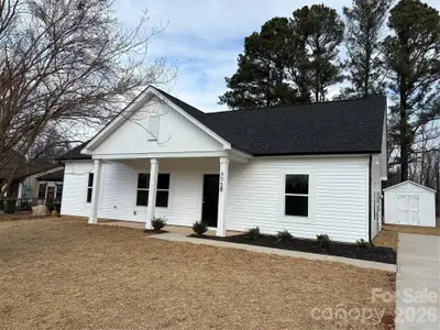New construction Single-Family house 605 E Hartford Ave, Bessemer City, NC 28016 - image