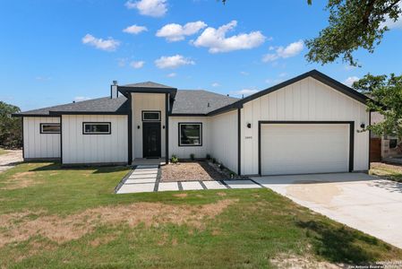 New construction Single-Family house 1640 Rimrock Cove, Spring Branch, TX 78070 - photo 0