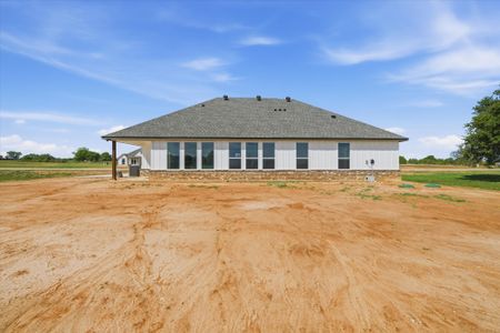 New construction Single-Family house 12 Cattleman Dr, Poolville, TX 76487 plan The Tulip - image 16