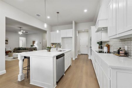 New construction Single-Family house 4000 Veal Station Rd, Weatherford, TX 76085 McKinley V- photo 26 26