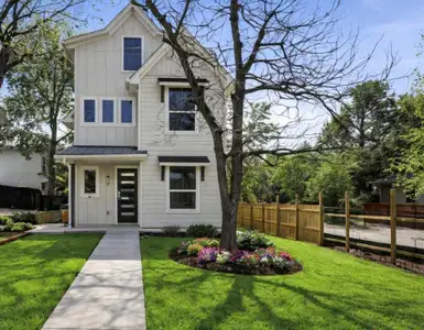 New construction Single-Family house 2301 E 10Th St, Austin, TX 78702 - image