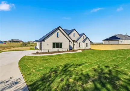 New construction Single-Family house 650 Sanger Dr, Springtown, TX 76082 plan The Lily - image