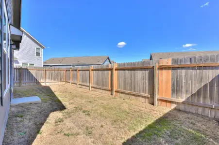 New construction Single-Family house 605 Rancho Del Cielo Loop, Jarrell, TX 76537 null- photo 24 24