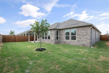 New construction Single-Family house 401 Eaton Dr, Justin, TX 76247 null- photo 31 31