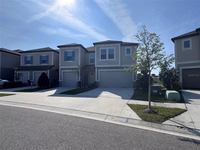 New construction Townhouse house 31779 Blue Passing Lp, Wesley Chapel, FL 33545 - image