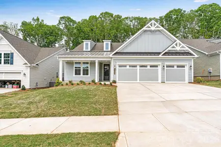 New construction Single-Family house 13409 Cozy Ct, Charlotte, NC 28215 - image