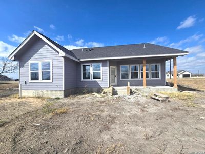 New construction Single-Family house 181 Ranchero Wy, Natalia, TX 78059 - image