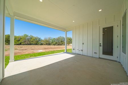 New construction Single-Family house 311 Venado Oaks, Castroville, TX 78009 PORTOFINO- photo 19 19