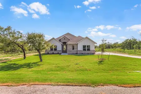 New construction Single-Family house 145 Tobiano Trce, Unit 1, Weatherford, TX 76087 - image