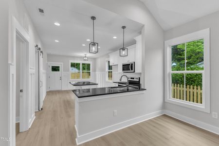 New construction Single-Family house 405 N Raiford St, Selma, NC 27576 null- photo 9 9