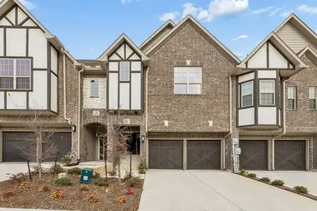 New construction Townhouse house 104 Kensington Dr, Lewisville, TX 75067 - image