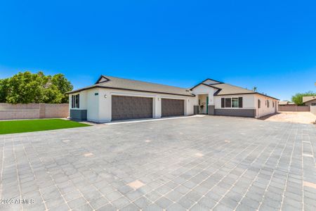 New construction Single-Family house 3924 S Kyrene Road, Tempe, AZ 85282 - photo 0