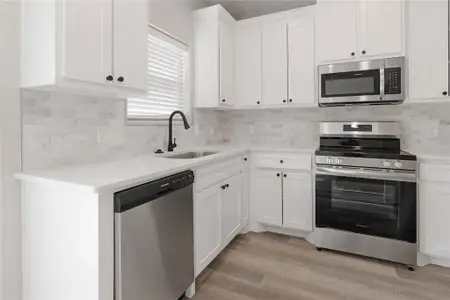 New construction Single-Family house 722 E Walker St, Denison, TX 75021 - image