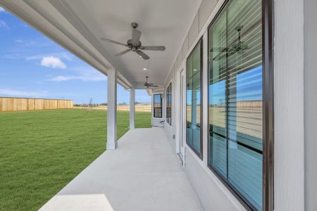 New construction Single-Family house 9912 Cavelier Canyon Ct, Montgomery, TX 77316 plan 16598 Gaines Glen Lane - image 3