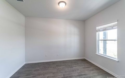 New construction Single-Family house 1216 Sweden, Seguin, TX 78155 Rio Grande- photo 6 6