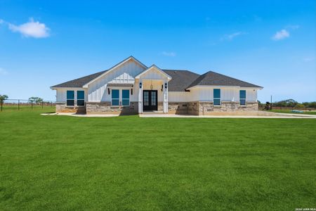 New construction Single-Family house 113 Hidden Hls, Floresville, TX 78114 - image