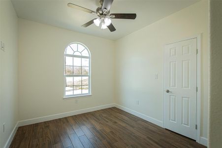 New construction Single-Family house 130 E Keomuku Ln, Bastrop, TX 78602 null- photo 12 12