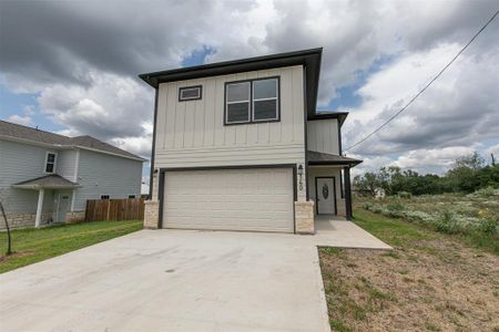 New construction Single-Family house 140 Driftwood Dr, Granite Shoals, TX 78654 - photo 0