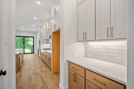 New construction Single-Family house 41827 Wendele Wy, Montgomery, TX 77316 plan Sabine 3972 - image 9
