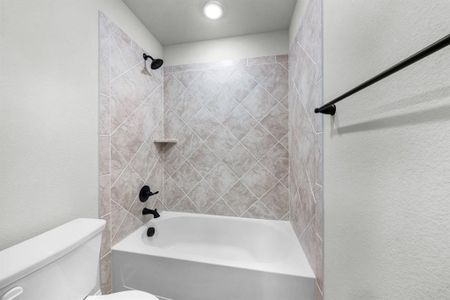 New construction Single-Family house 8355 Forest Glade, Greenville, TX 75402 - image 17