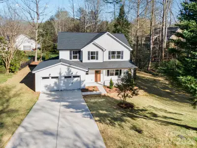New construction Single-Family house 644 Deerfield Dr, Mount Holly, NC 28120 - image